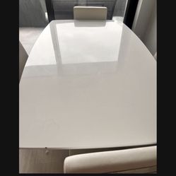 Dining Room Table 