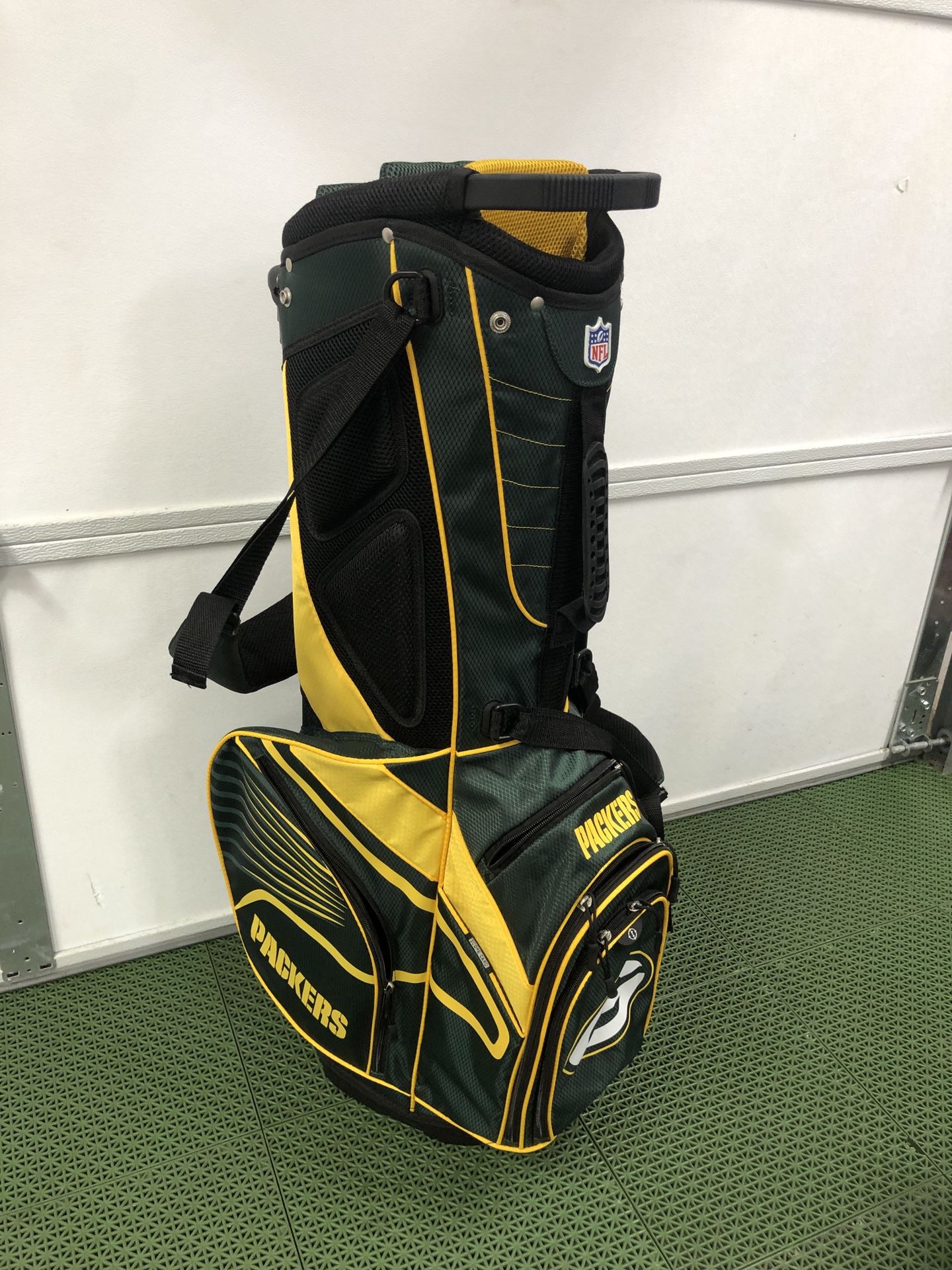 NFL Greenbay Packers Golf Bag. brand New!