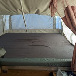 Camper