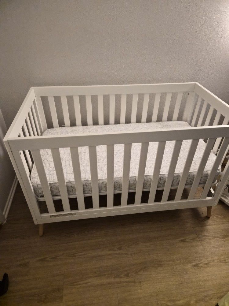 Baby Crib 