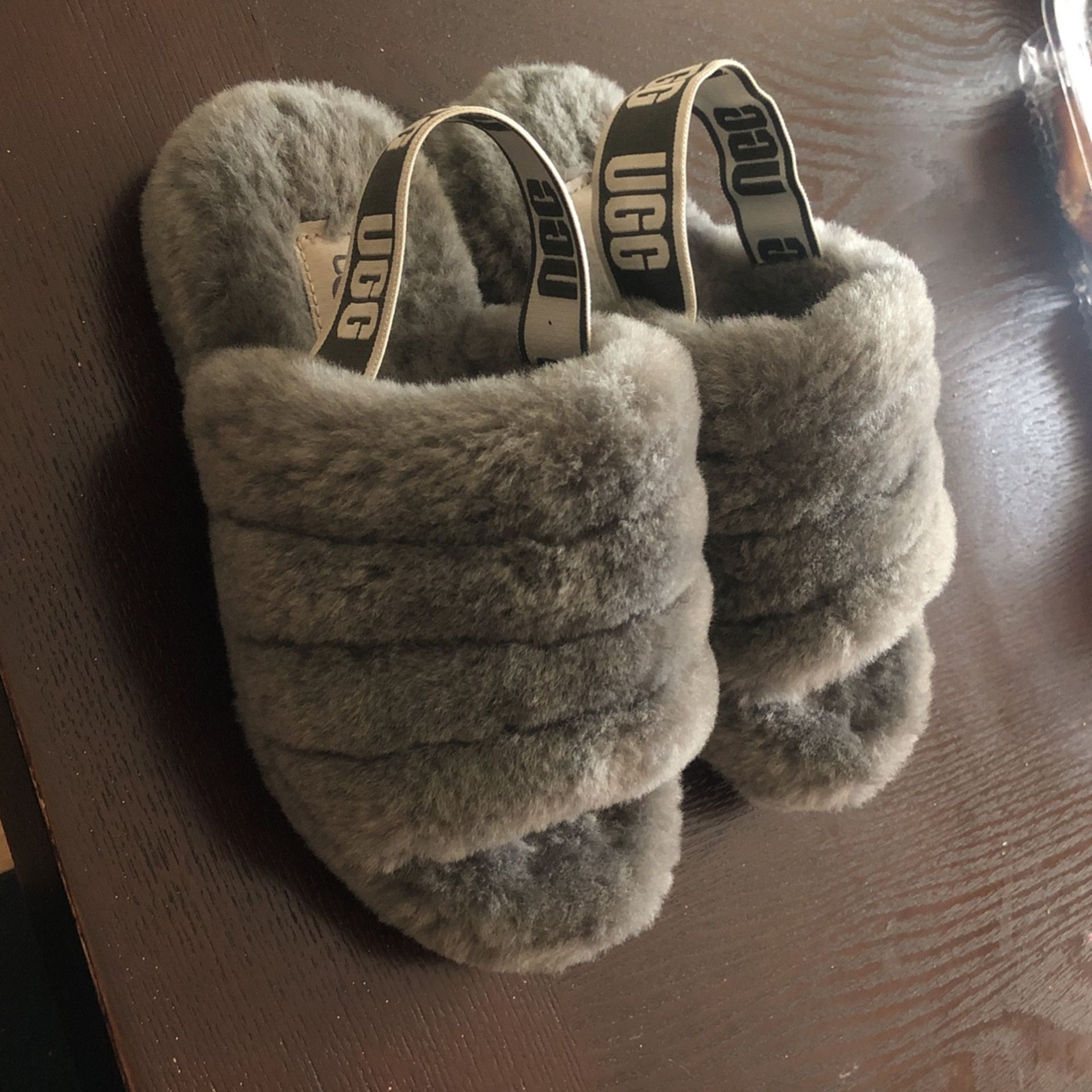Like New UGG Fluff Yeah Slippers