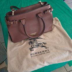 BURBERRY BANNER PURSE