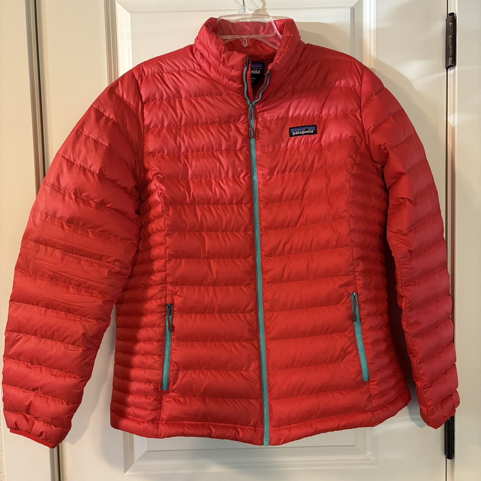 Patagonia Women’s XL  Classic Down Sweater Jacket Dark Salmon