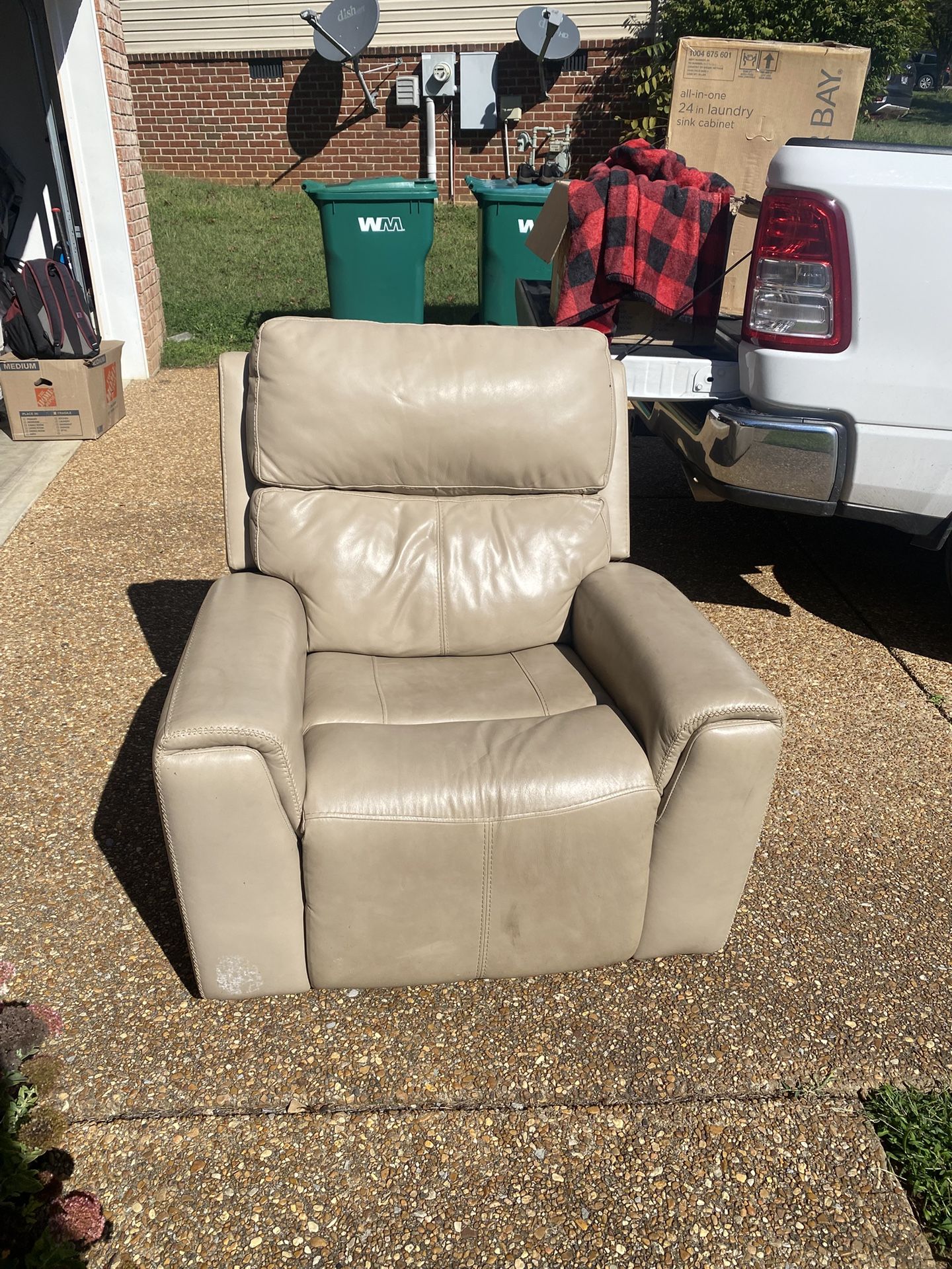 Mechanical Recliner $100