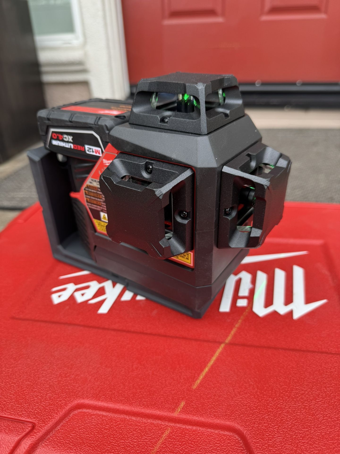 Milwaukee M12 360 Line Laser