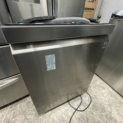 LG Dishwasher In Stainless Steel New Open Box 2021