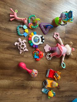 Baby rattles, teethers, & toys