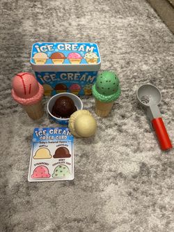 Melissa & Doug Scoop & Serve Ice Cream Set