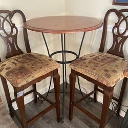 Table & 4 Bar Height Stools