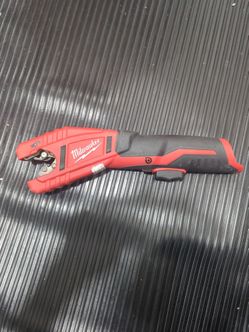 Milwaukee tools cutter