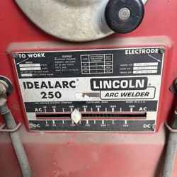 Lincoln Idealarc Welder 250 