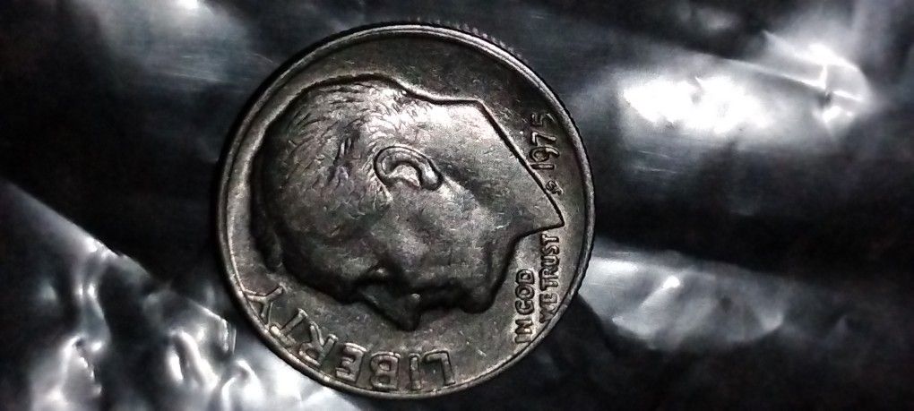 RARE ! 1975 S Proof -NO MINT MARK Roosevelt Dime ! Negotiable!
