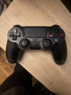 PS4 controller