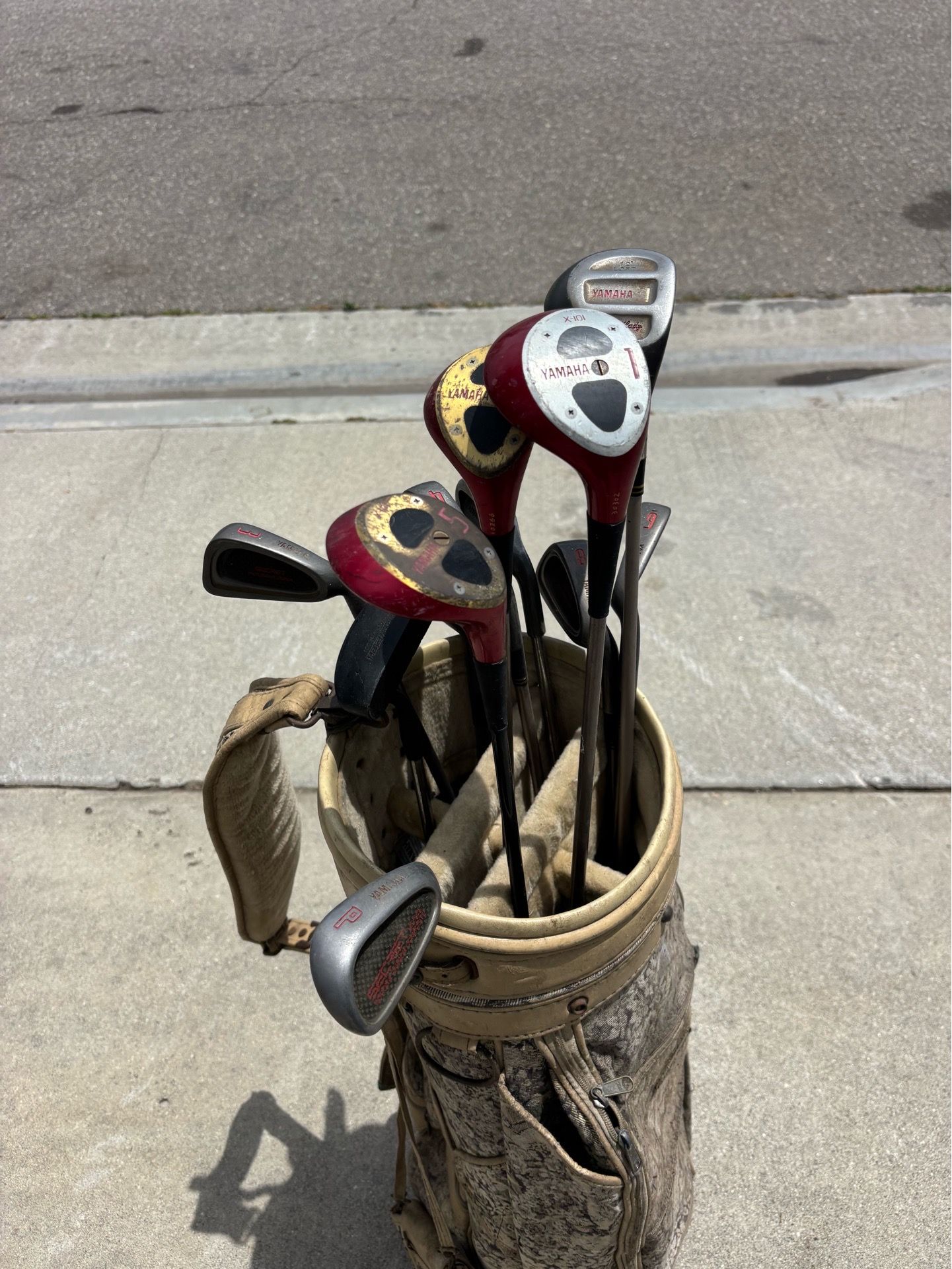 Ladies, Golf Clubs with bag right handed