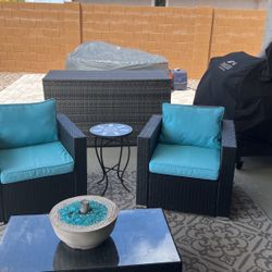 2 Resin Wicker Chairs With Cushions And An Extra Set Of Cushions