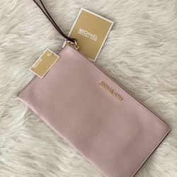 Michael Kors Wristlet