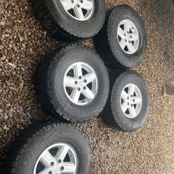 Jeep jk wrangler tires and rims