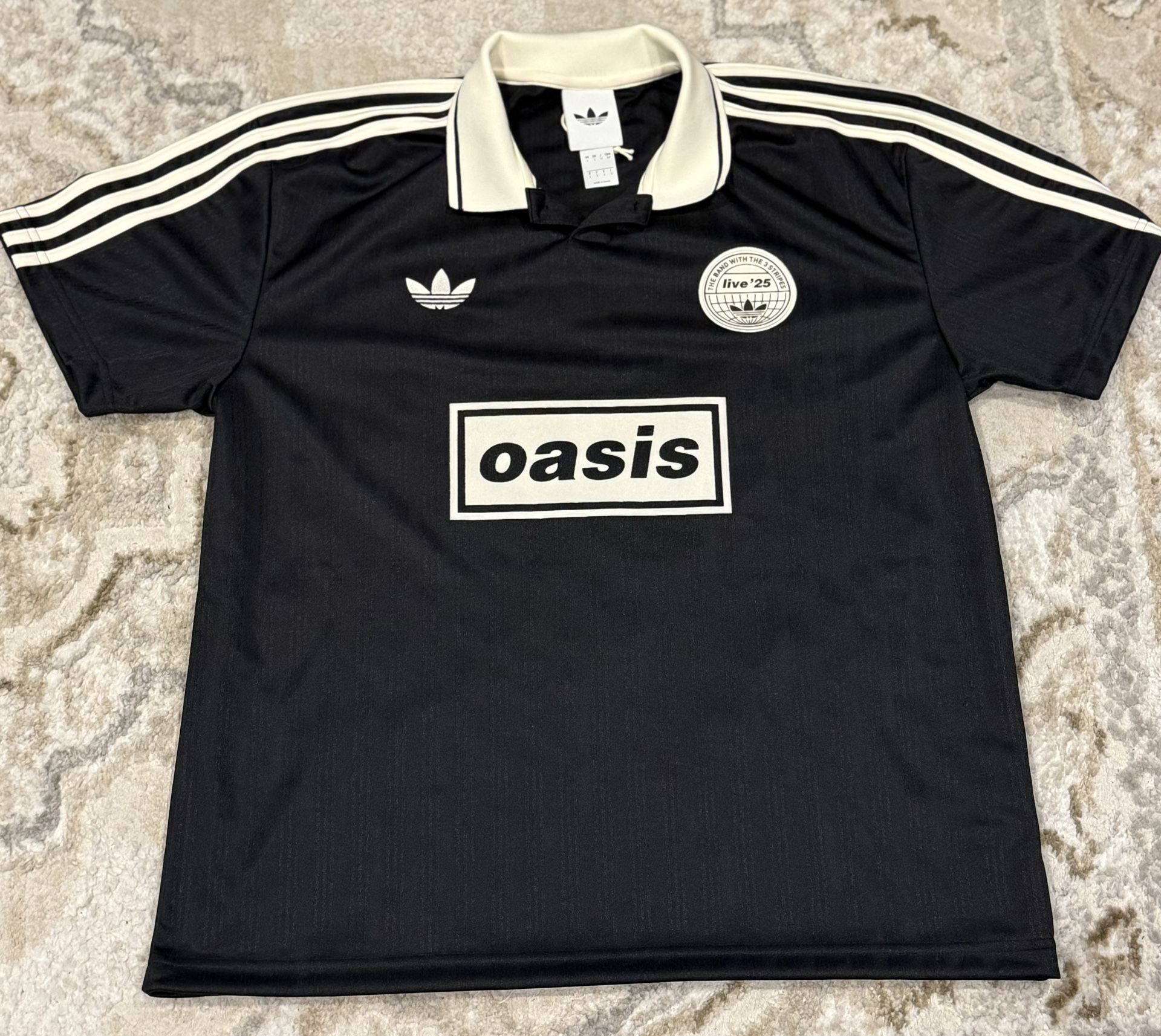 Oasis x adidas jersey - Size Small