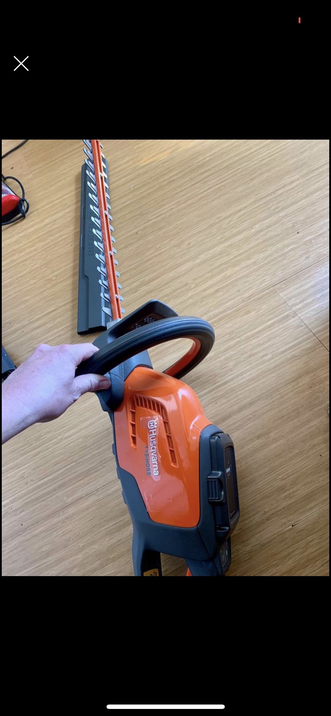 NEW Husqvarna 40V Hedge Trimmer With Battery & Charger