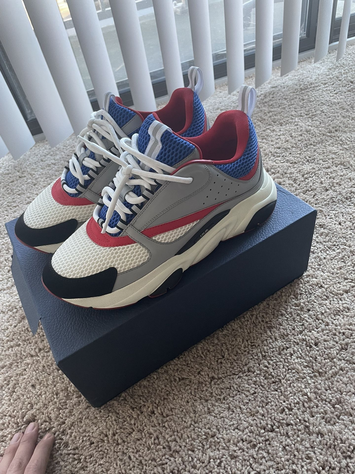 dior b22 red/blue/white size 42/9 AUTHENTIC for Sale in Washington