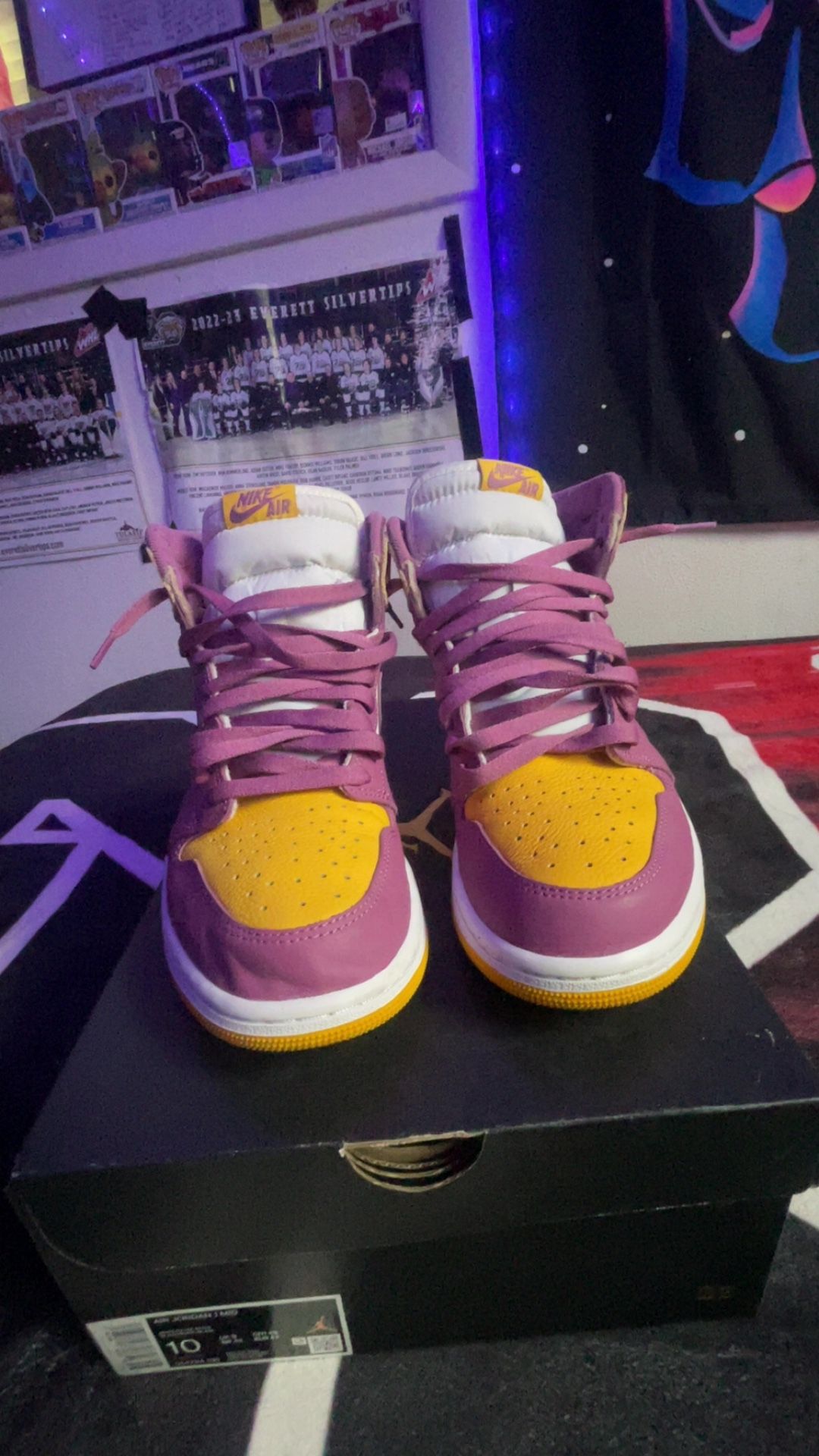 Jordan 1 high OG brotherhood
