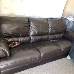 Star Furniture Leather Couch , Full Size Mattress And 1000 Watts Grow Light With Bulb