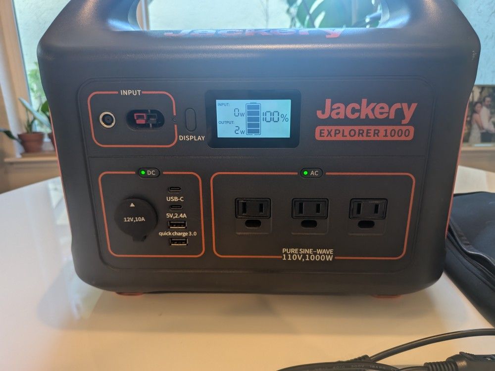 Jackery Explorer 1000