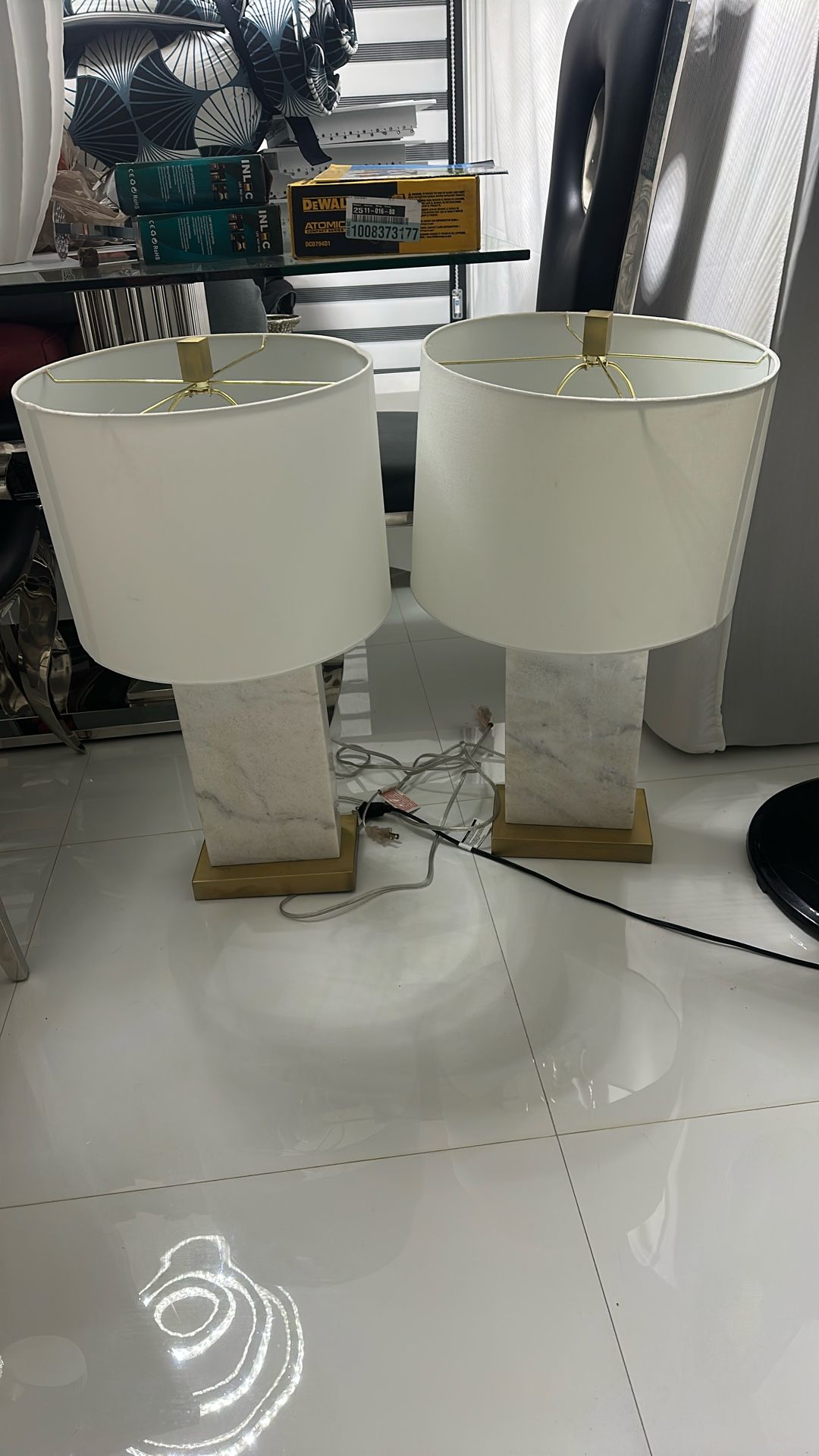 Lampara Con Base De Marmol A 40 Cada Una Area De Kendall