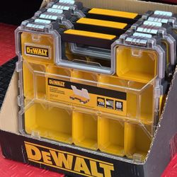 New DEWALT 10-Compartment Shallow Pro Small Parts Organizer