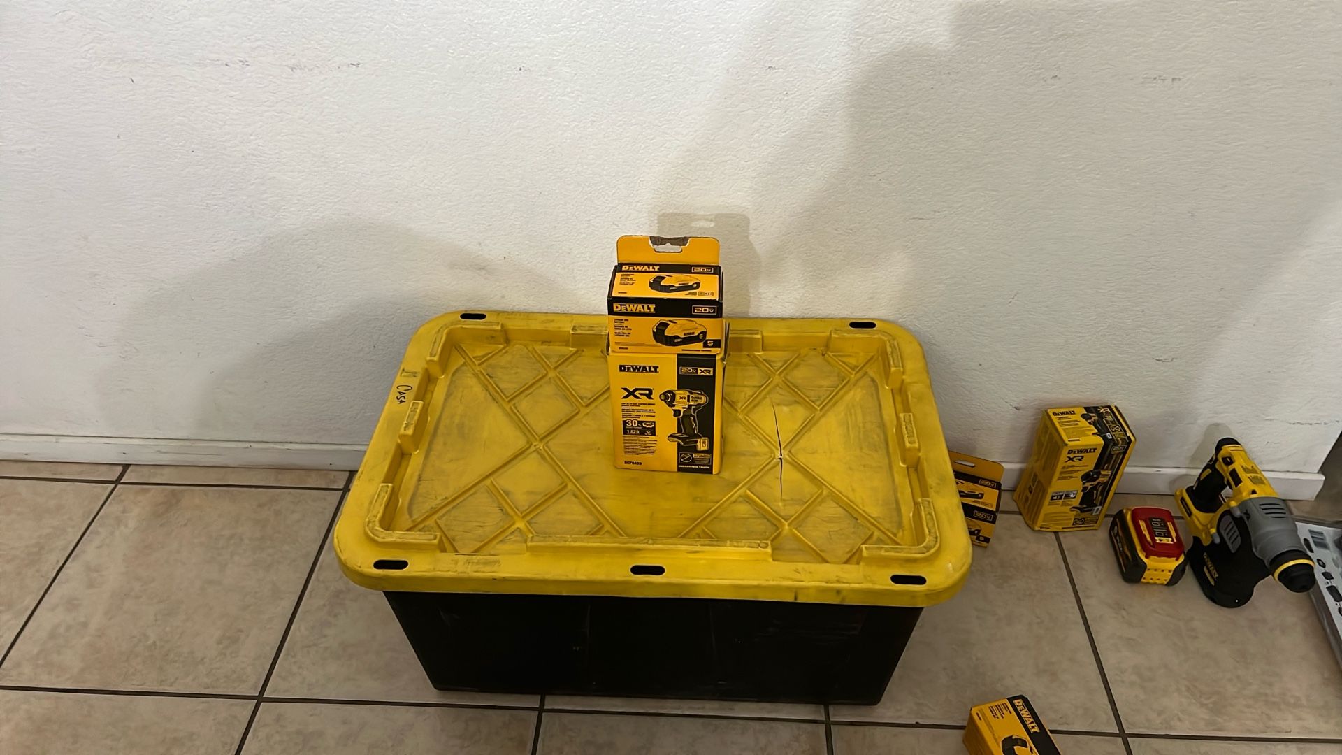 Dewalt XR 1/4 Impact