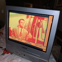 20in Magnavox dvd combo crt Tv