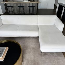 BoConcept Modern Scandinavian Sofa w/ Chaise in Beige Fabric