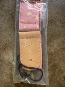 Adjustable Pink Guitar Strap with Heart Pattern