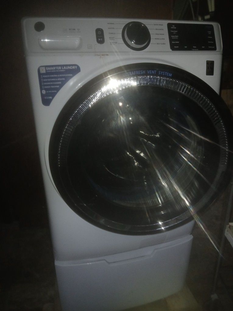 GE UltraFresh Vent System Stackable Smart Compatible Large Front-Load Washer And Dryer