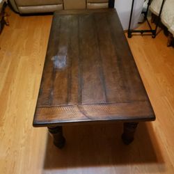 SOLID WOOD COFFEE  TABLE