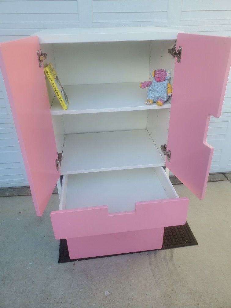 Children's storage cabinet - Ikea
