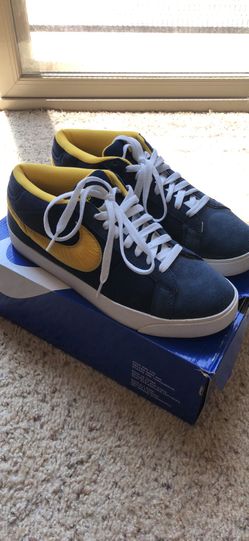 Nike Blazers Size 10