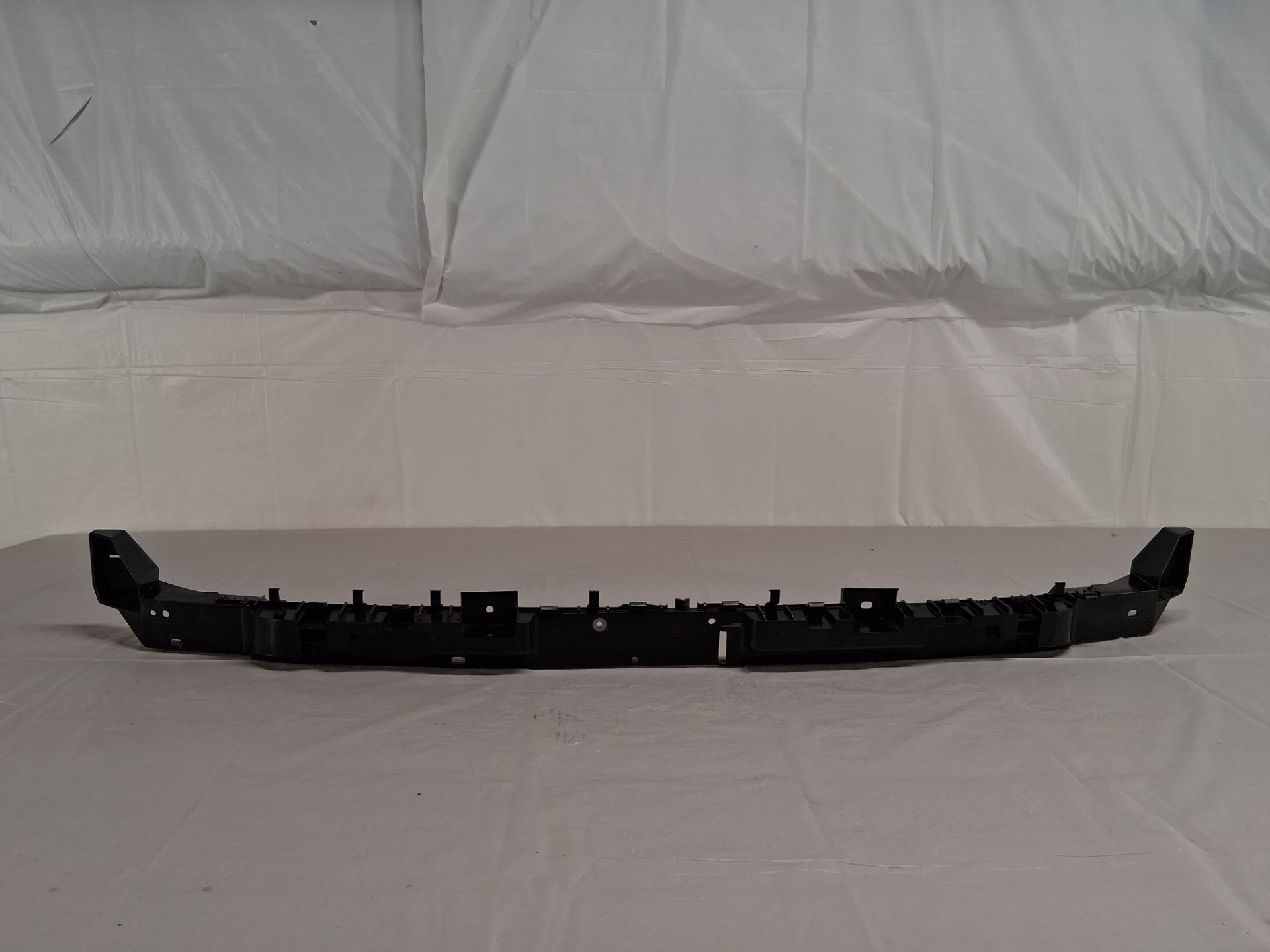 Rear Bumper Center Support Bracket / Tesla model Y