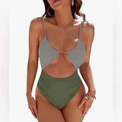 NWT Blooming Jelly Large Swimsuit