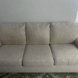 Trixie/Traemore Sofa With 4 Original PILLOW CASES