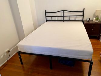Queen IKEA AKREHAMN mattress & black metal bed