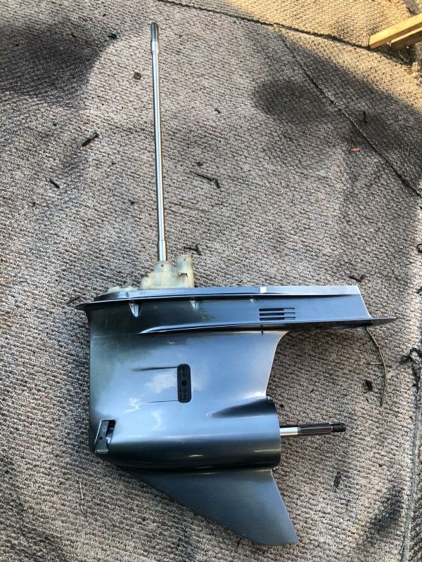 Lower unit Yamaha 250. 300hp. 4 stroke counter Rotation for Sale in