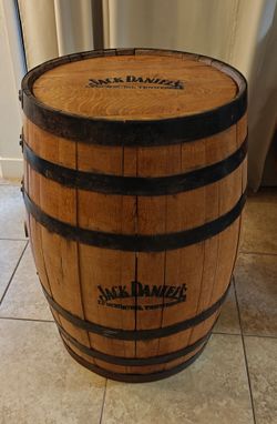 Authentic Jack Daniel's Whiskey Barrel – Full Size Oak