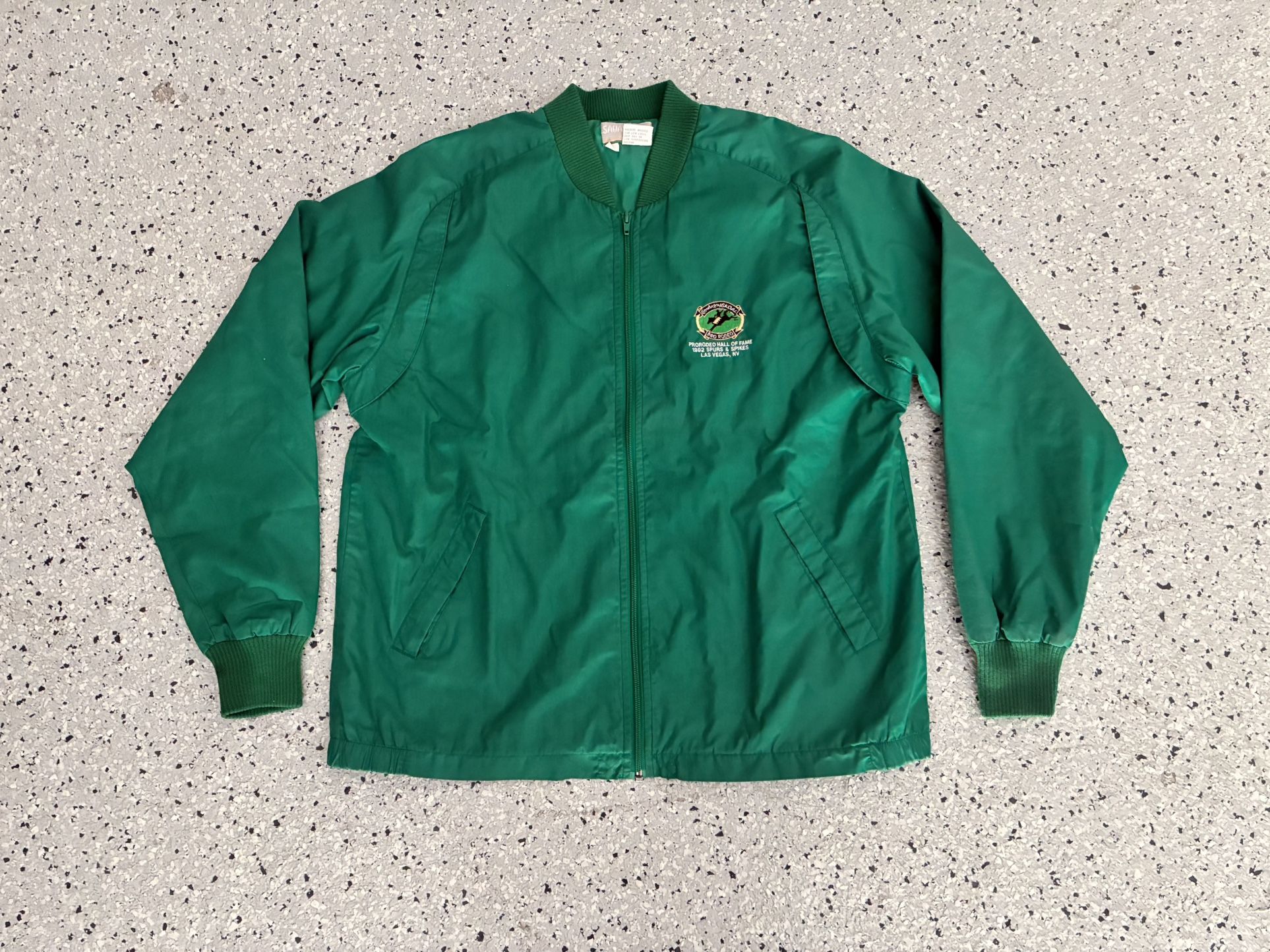 Vintage 1992 COPENHAGEN/ SKOAL Rodeo Hall Of Fame Windbreaker Jacket. Las Vegas.