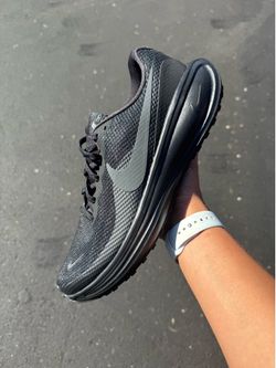 Nike Revolution 8