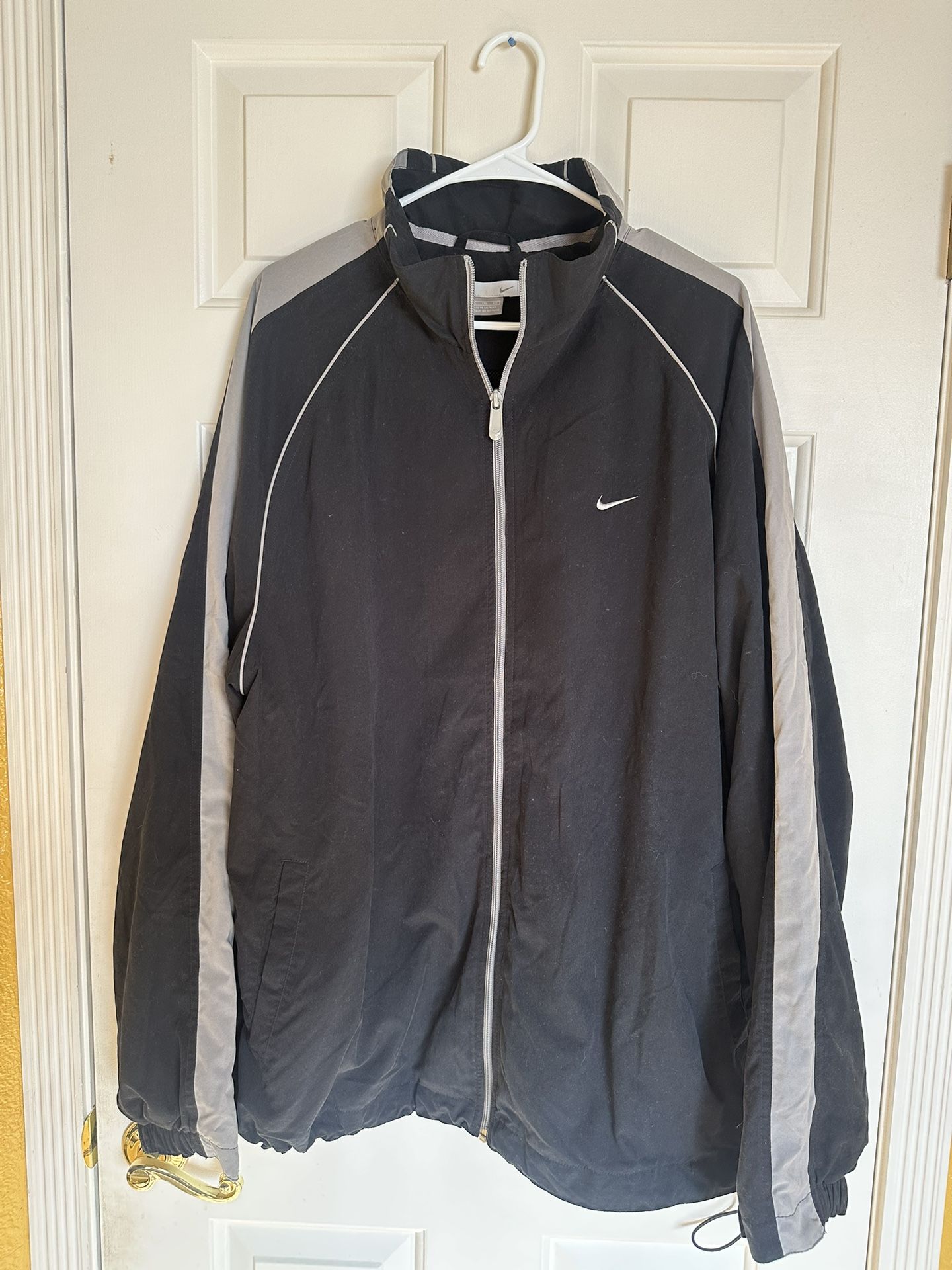 NIKE FULL ZIP RAIN JACKET XXL BLACK GREY