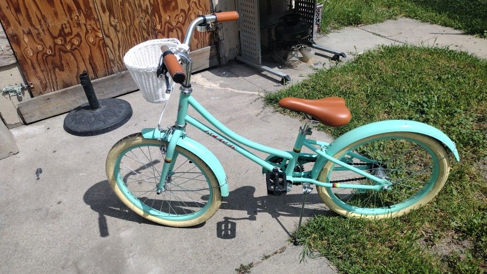 Girls Bike 