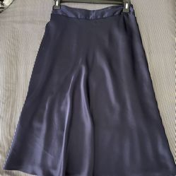 Women’s Navy Blue Skirt. Size: M