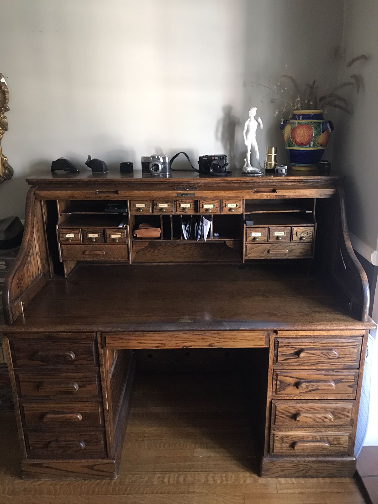 Oak crest roll desk