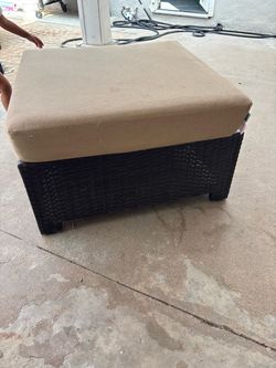 Free outdoor seat cushion